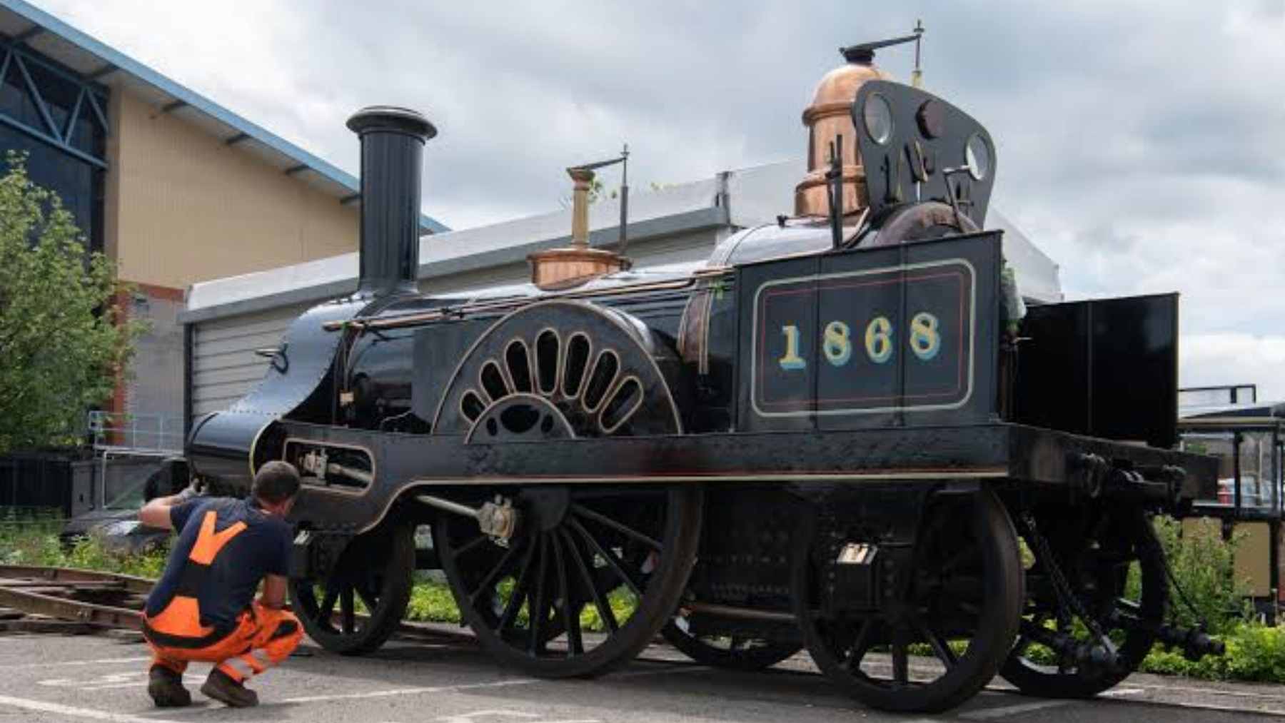 A historic steam locomotive just crossed England, hauled from London to York's National Railway Museum: the reason behind the move matters 2 The 1845 Columbine steam locomotive being prepared for display at the National Railway Museum in York after its long-distance road transport.