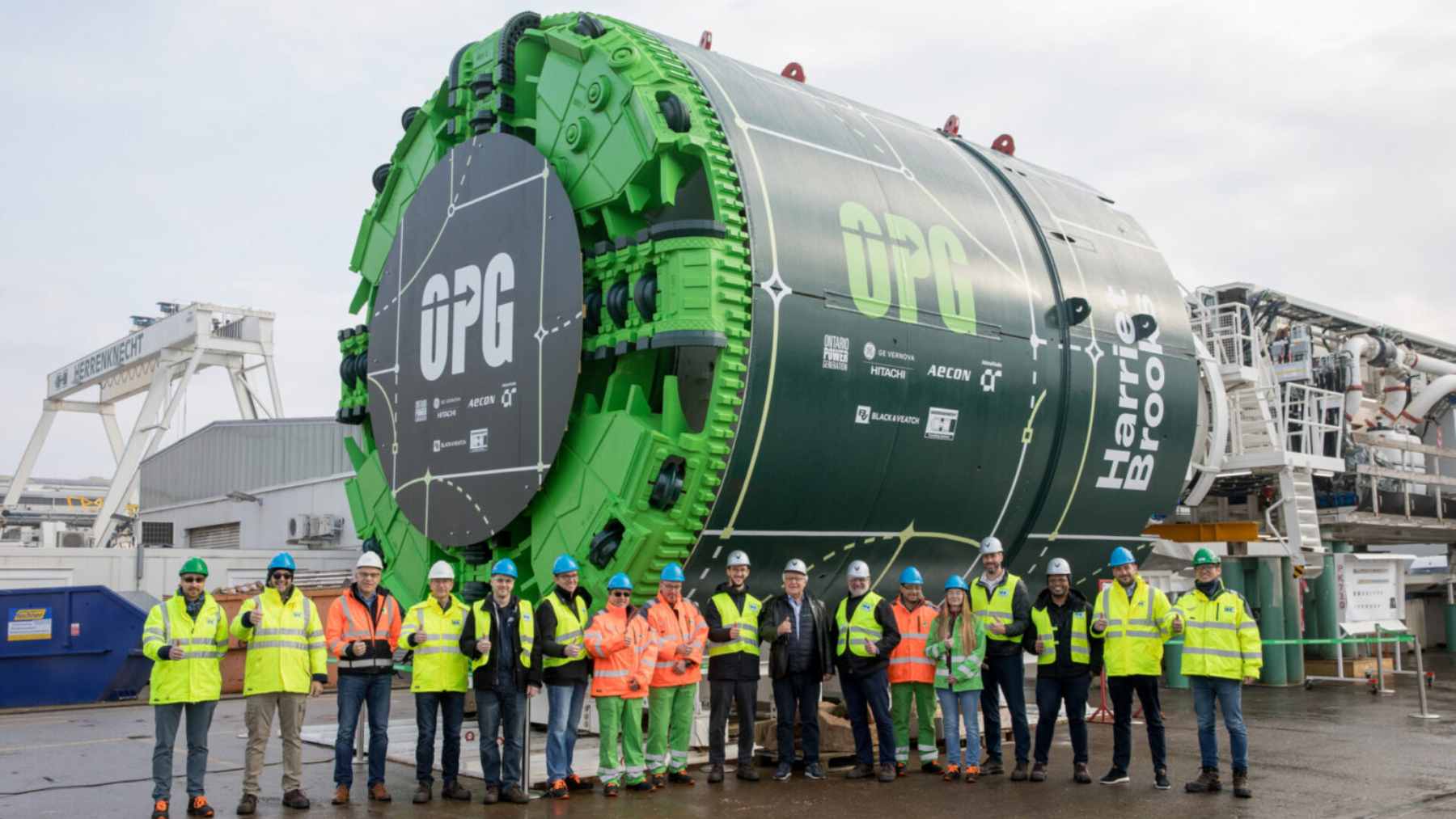 Canada just lowered a 953-ton reactor into a 35-meter shaft, and it could power 300,000 homes 2 A massive steel and concrete foundation module being lowered by a crawler crane into a deep underground shaft for Canada's first small modular reactor at Darlington.