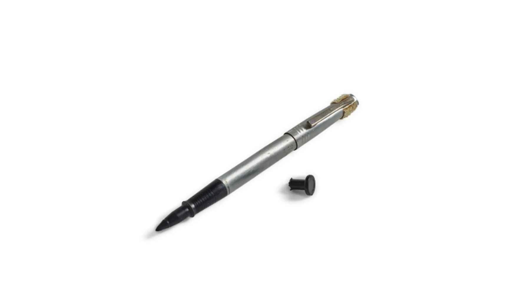 The felt-tip pen that saved Apollo 11 sold for around 780,000 euros, and Buzz Aldrin did not use it to write 1 The historic felt-tip marker and broken circuit breaker switch used by Buzz Aldrin during the Apollo 11 moon mission.