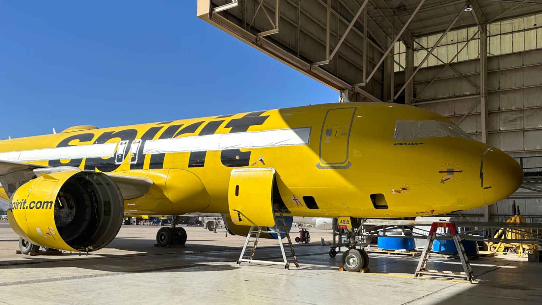 Setna has snapped up an ex-Spirit Airbus A320neo, a quiet sign of where used jets are heading 1 An Airbus A320neo aircraft parked on an airfield, representing commercial aviation and the market for used serviceable material.