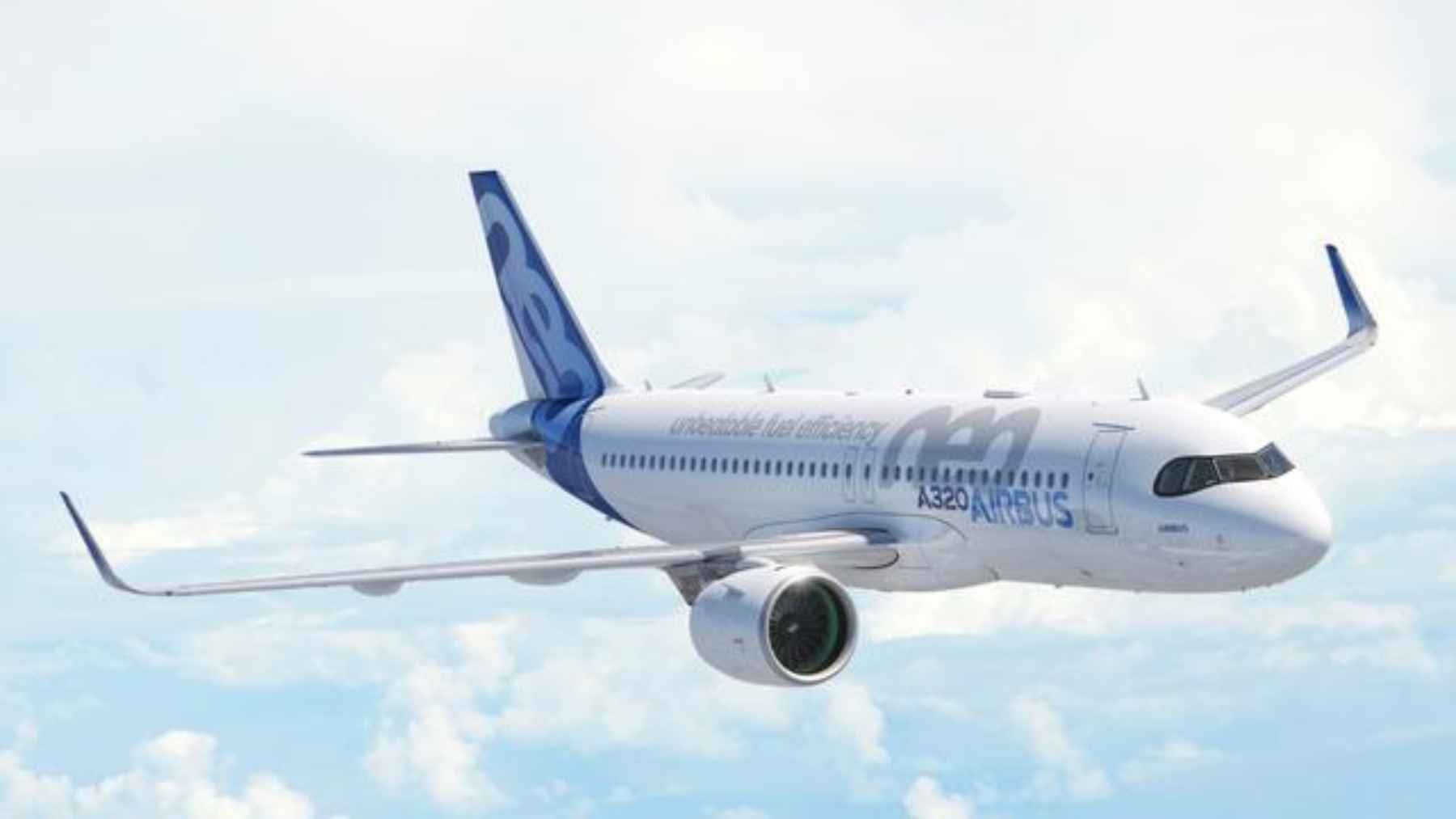 A record order for 200 aircraft just landed in England, and neither Airbus nor Boeing will complain about it 2 Executives signing a major 200-aircraft order between SMBC Aviation Capital, Airbus, and Boeing at an aviation event.