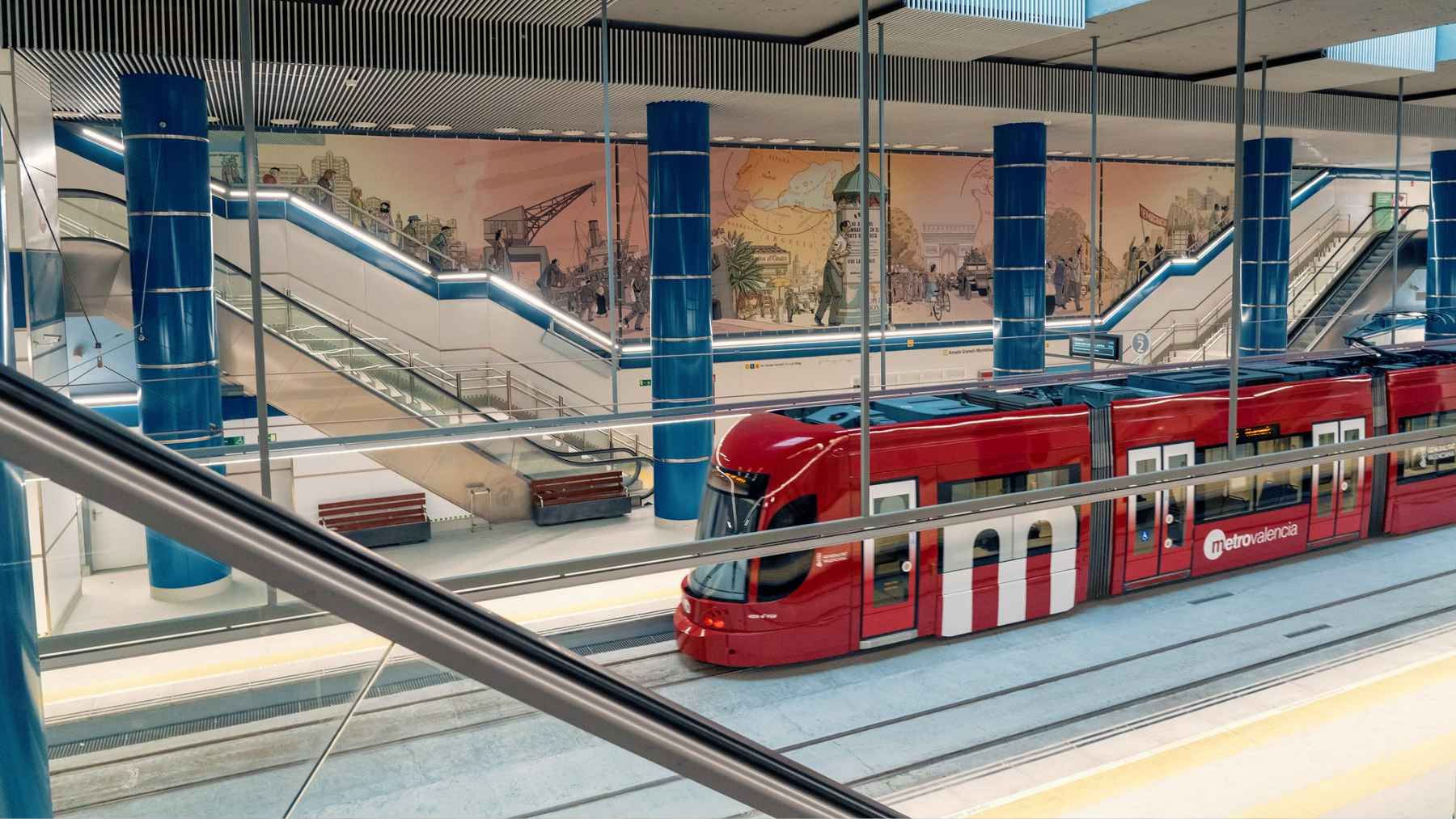 From Mercado Central to El Cabanyal: how Valencia's future metro will quietly rewrite everyone's commute 2 A modern Metrovalencia train and urban transit platform representing Valencia's future metro and tram network expansion.