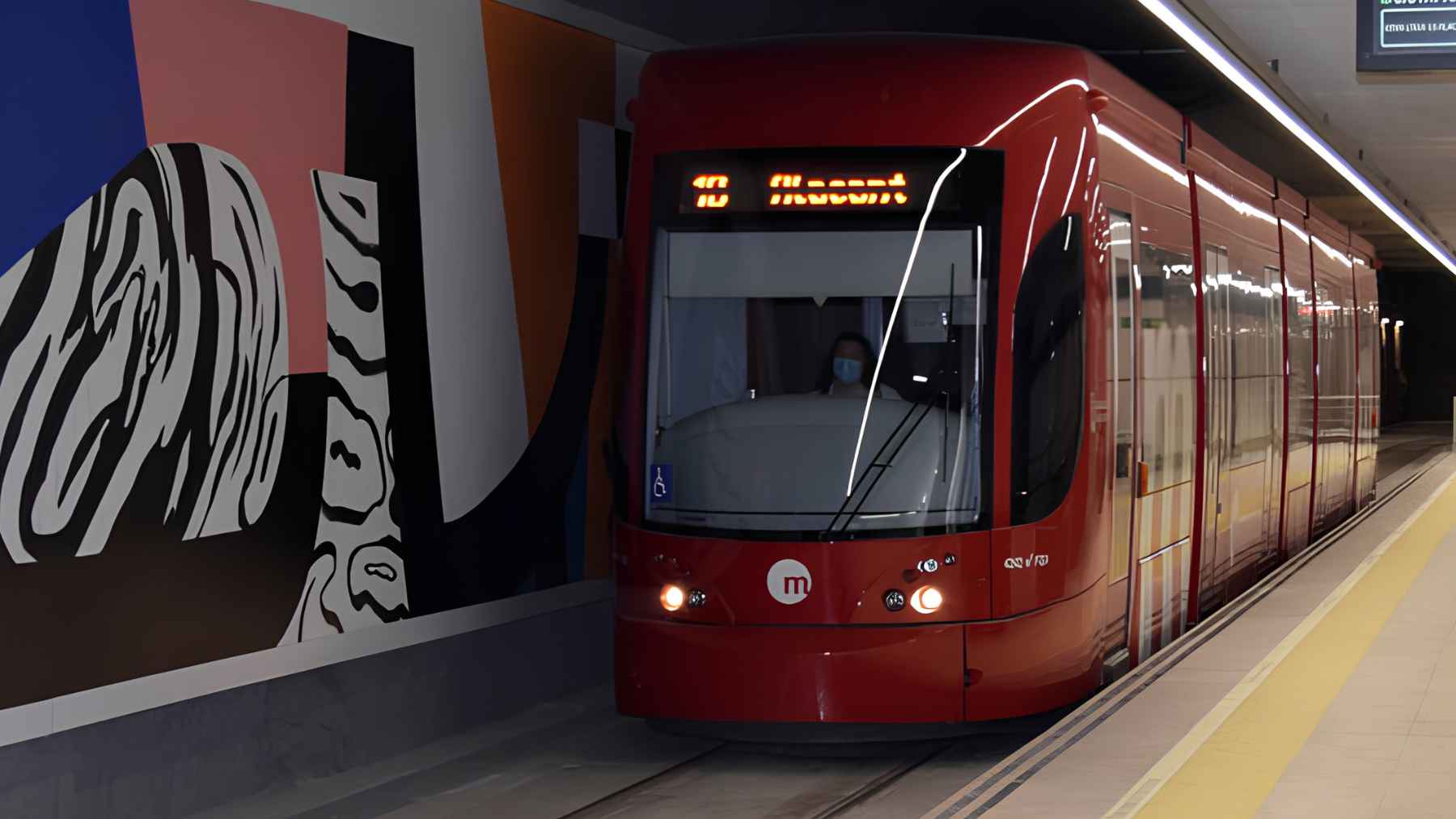 Metrovalencia train and urban transit platform representing future light rail and metro network expansions in Valencia.