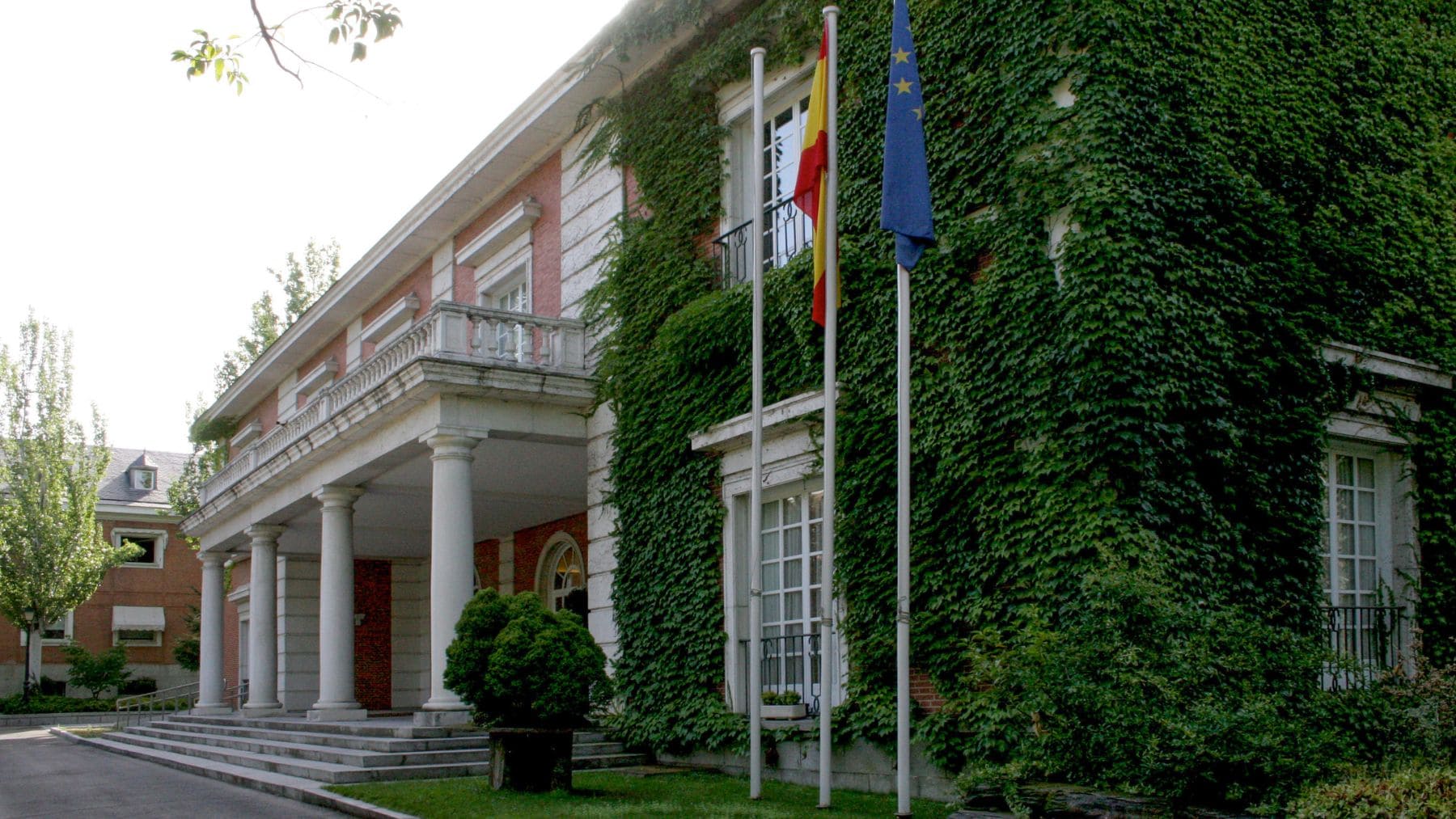 Palacio de La Moncloa, sede del Gobierno, donde funcionó un sistema de ciberseguridad sin soporte.