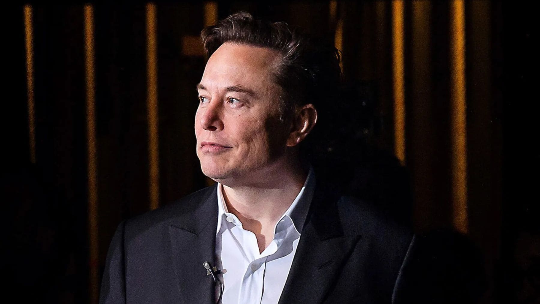 Elon Musk durante un evento público en medio de la polémica por los centros de datos orbitales de SpaceX.