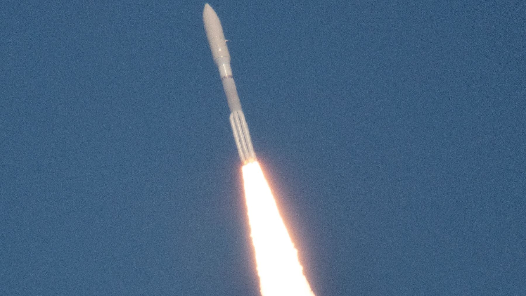 China avanza en el motor hipersónico que puede impulsar misiles y aviones más allá de Mach 6 sin cambiar de sistema.