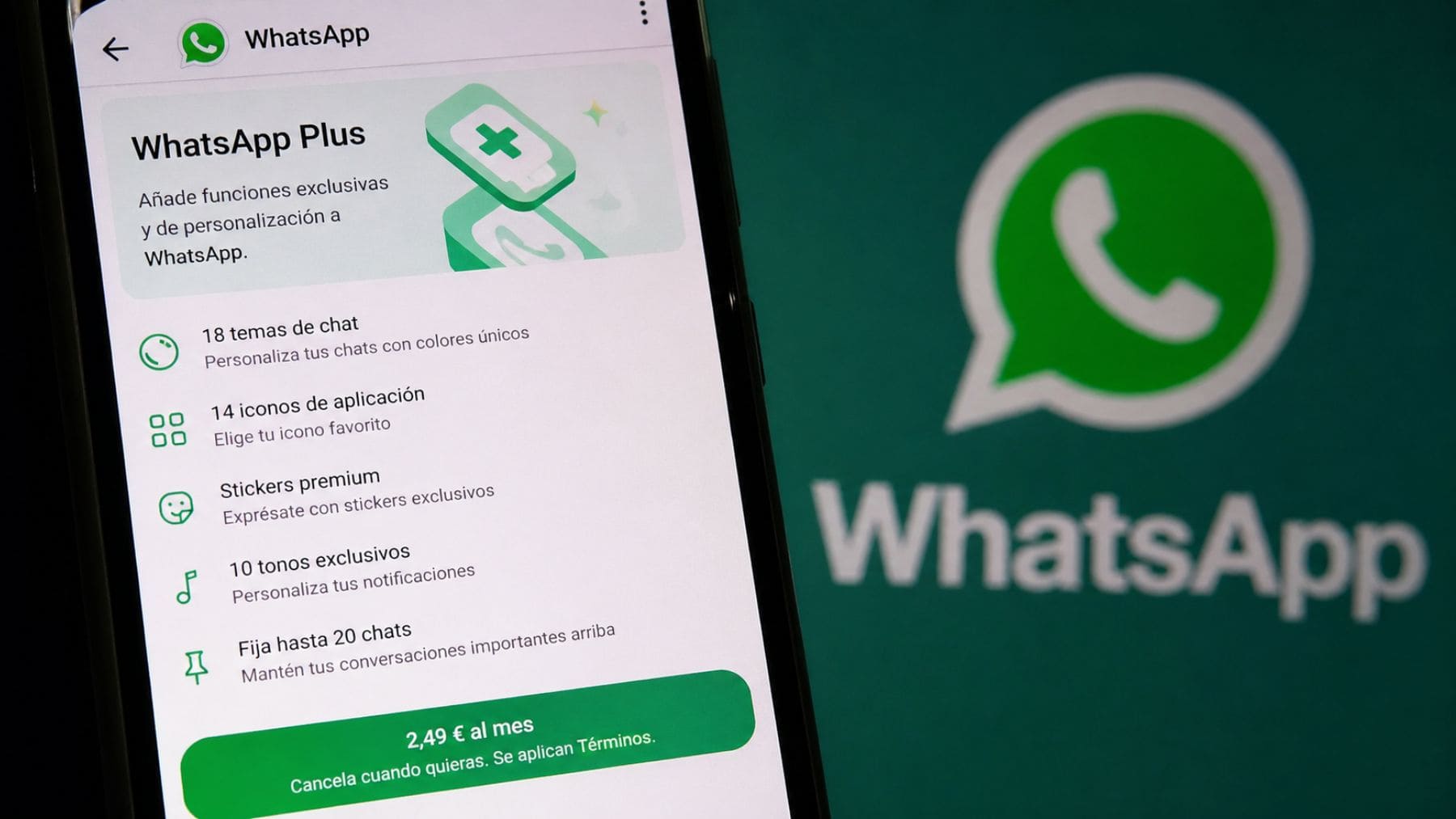 Pantalla de WhatsApp Plus con suscripción de pago, precio mensual y funciones premium en Europa.