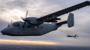 Adiós a los misiles: Ucrania transforma un caza de la era soviética en un lanzador de drones