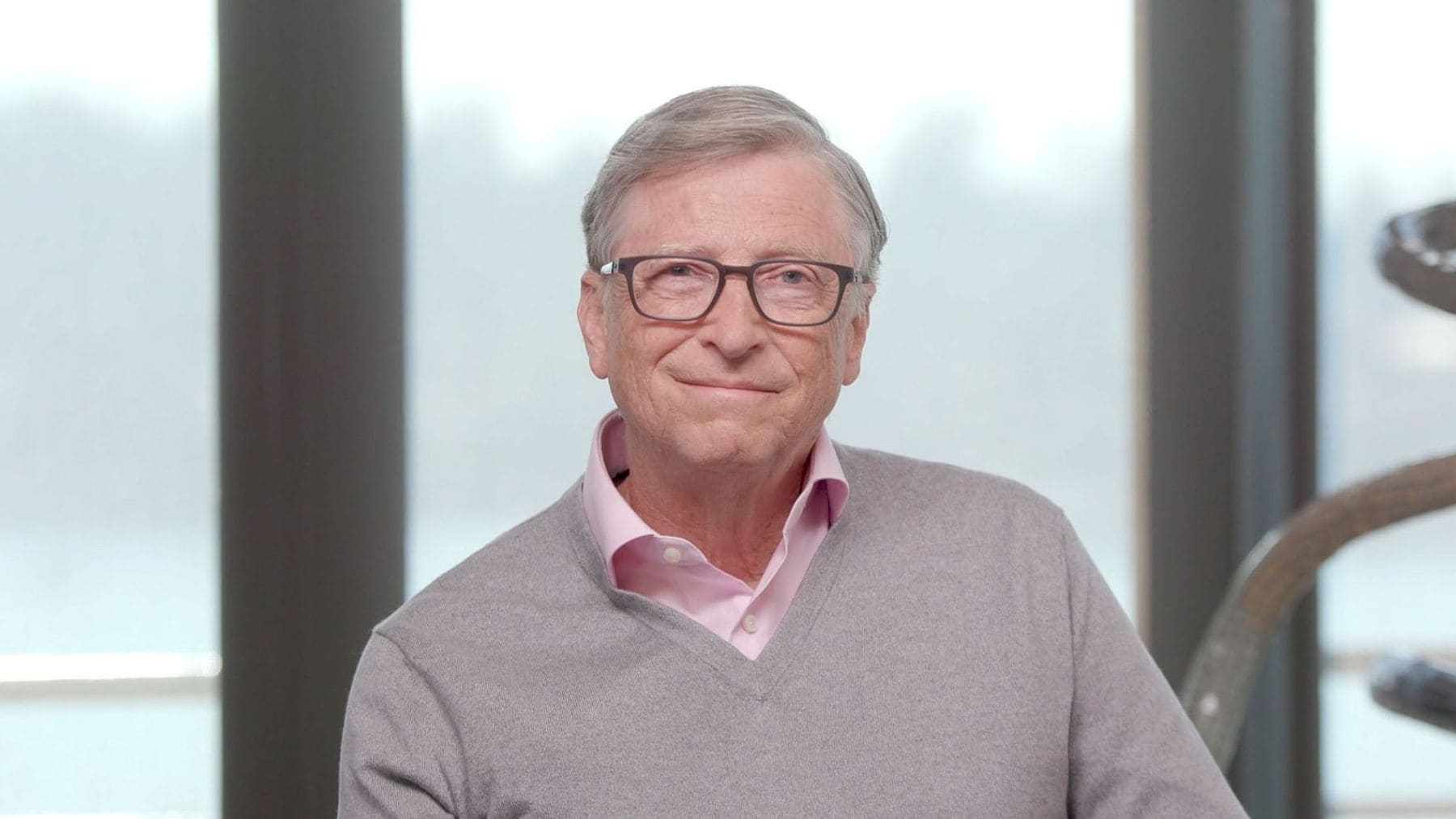 Bill Gates habla sobre las profesiones que sobrevivirán a la inteligencia artificial.