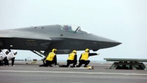 China pone nombre a su nuevo caza furtivo naval, Tiburón Azul, y el movimiento apunta a lo mismo: más ala embarcada, más sensor y más presión sobre el Pacífico