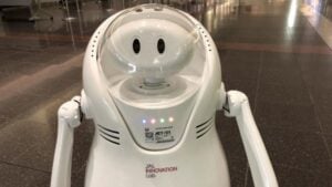 Japón pondrá en marcha una prueba para utilizar androides humanoides en la carga y descarga de equipaje y mercancías, y la verdadera prueba será si pueden trabajar de forma segura dentro del caos controlado de la rampa