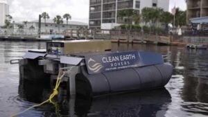 Adiós a la basura en el mar: la operación con robots que va a limpiar el puerto más contaminado de la costa oeste