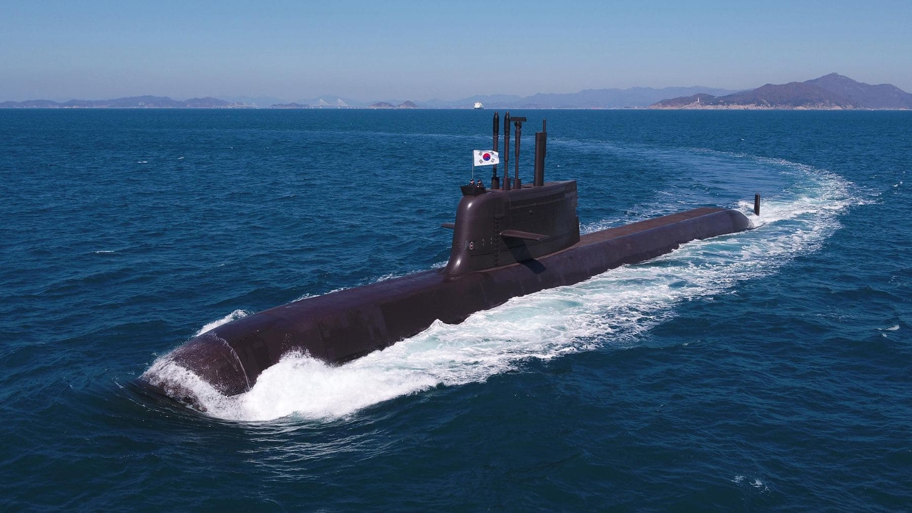 Submarino KSS-III surcoreano en pruebas de navegación ante el posible programa submarino de Marruecos.