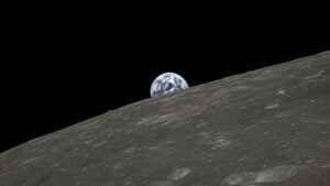 No fue una cámara de la NASA: el vídeo de la Tierra ocultándose tras la Luna está grabado con un iPhone 17 Pro Max