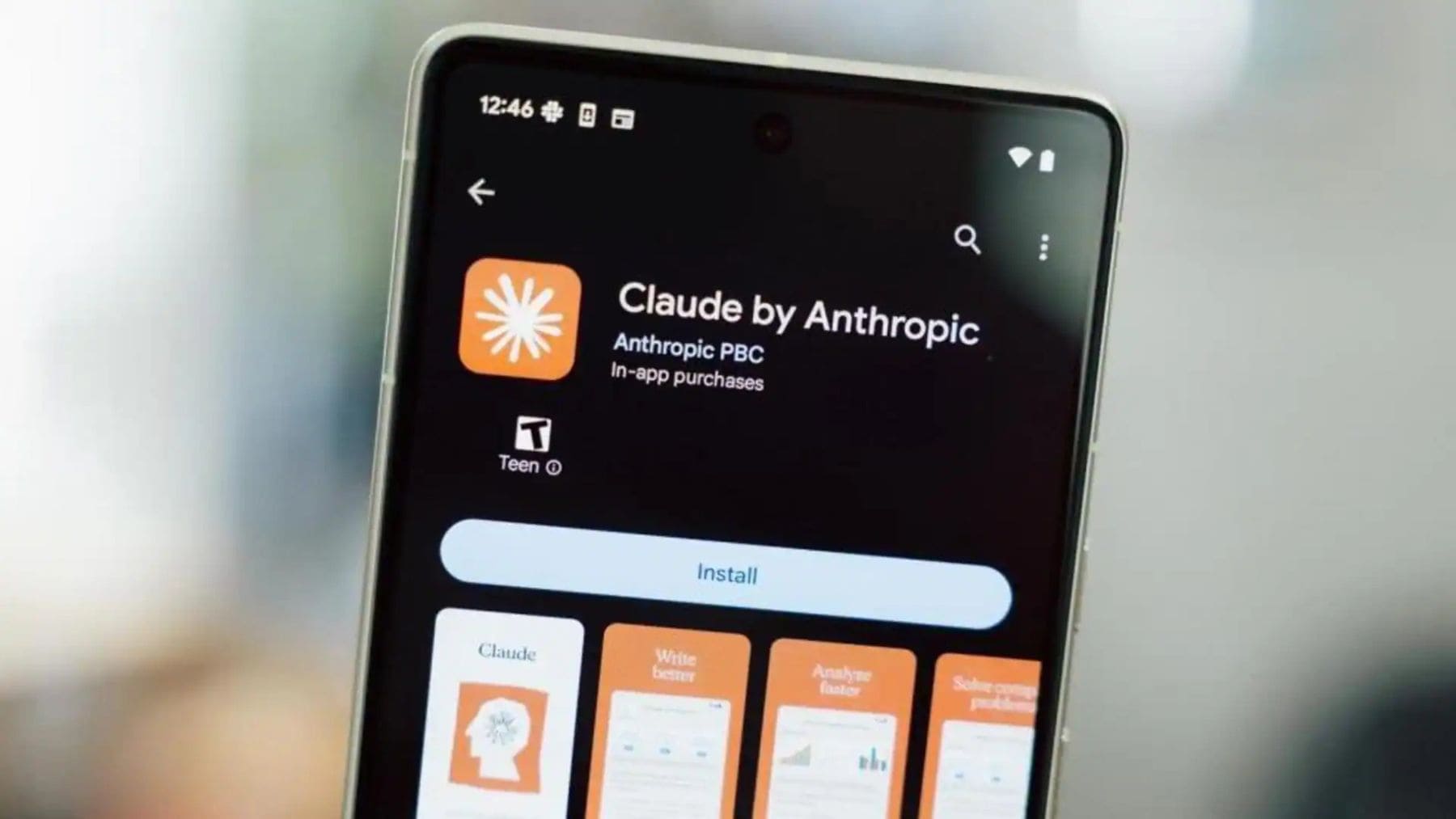 Aplicación Claude de Anthropic instalada en un smartphone Android durante una comparativa con Gemini y ChatGPT.