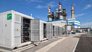 Melilla rescata 78 baterías del Nissan LEAF que iban directas al vertedero para convertirlas en un escudo energético capaz de generar electricidad para 90.000 habitantes