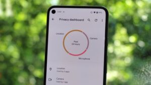 Una herramienta de privacidad en Android está destapando apps que te rastrean en segundo plano, y lo que nadie estaba mirando es que algunas siguen activas aunque creas que están cerradas