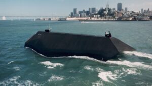 La idea Sea Shadow resucita: 18 buques “furtivos” podrían actuar como paraguas para proteger a toda la flota de portaaviones de la Marina de EE. UU., llevando la lógica del stealth del aire al mar