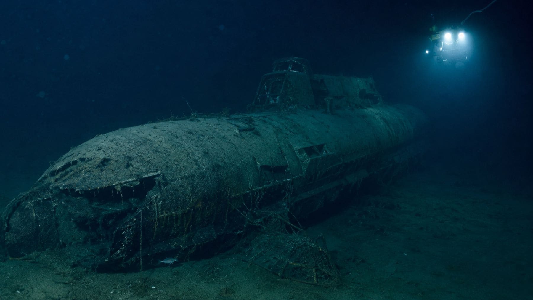 Submarino nuclear soviético K-278 Komsomolets hundido en el fondo del mar de Noruega mientras sigue liberando radiación.