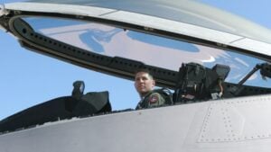 Un piloto de caza con más de 3.000 horas de vuelo confirma lo que EEUU no quiere que nadie sepa: el F-35, incluso con su tecnología punta, no es el mejor caza