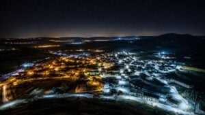 España se está tiñendo de azul y no nos habíamos dado cuenta hasta que un satélite chino se ha parado a observar la península ibérica: la mancha no para de crecer