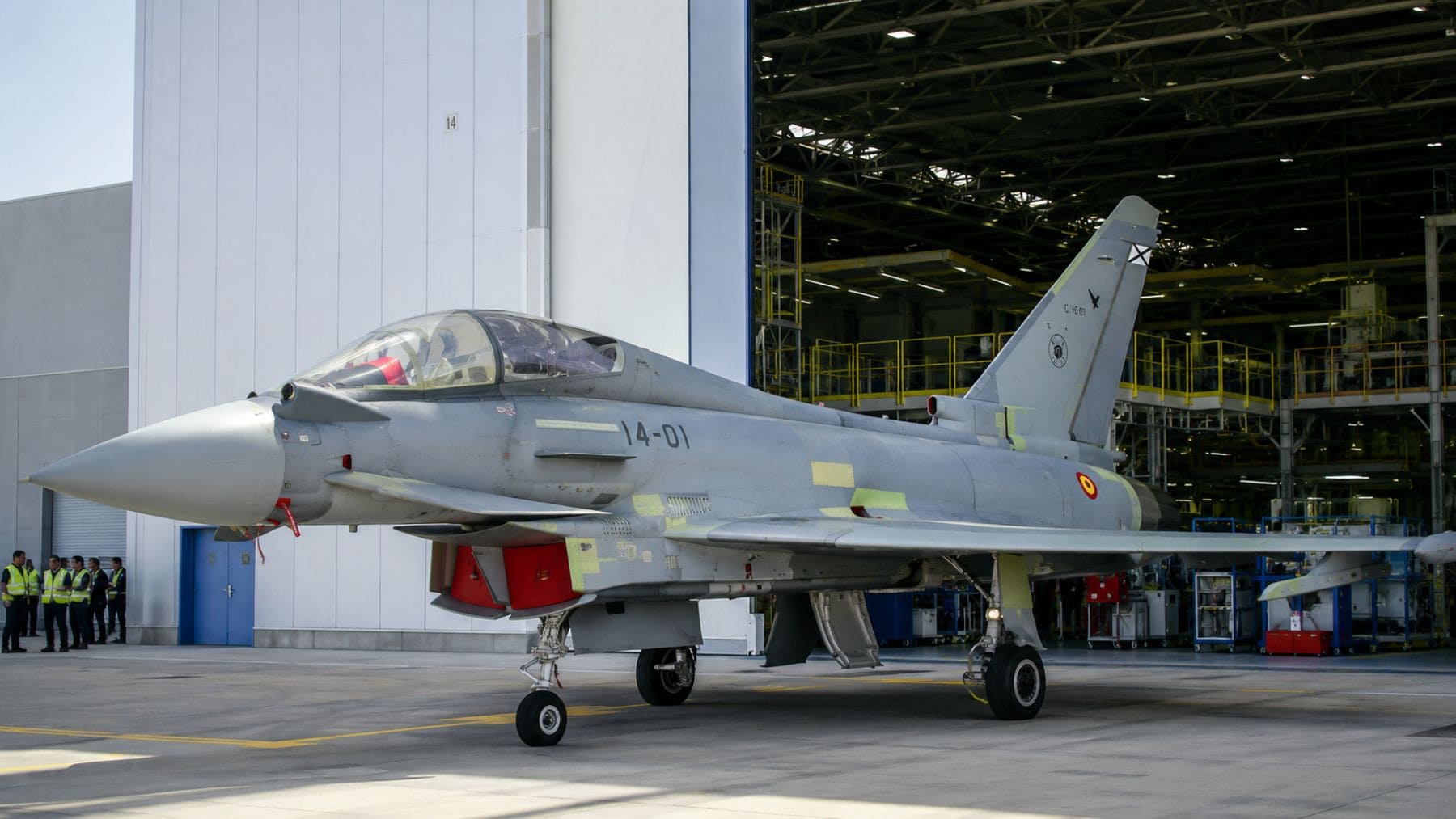Primer Eurofighter Halcón I ensamblado en Getafe durante su presentación en la planta de Airbus Defence and Space