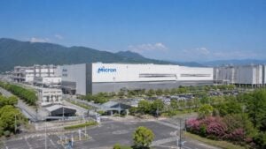 EEUU y Japón unen fuerzas en la carrera de los chips y confirman la construcción de una mega planta para fabricar la memoria que usa la IA de Nvidia