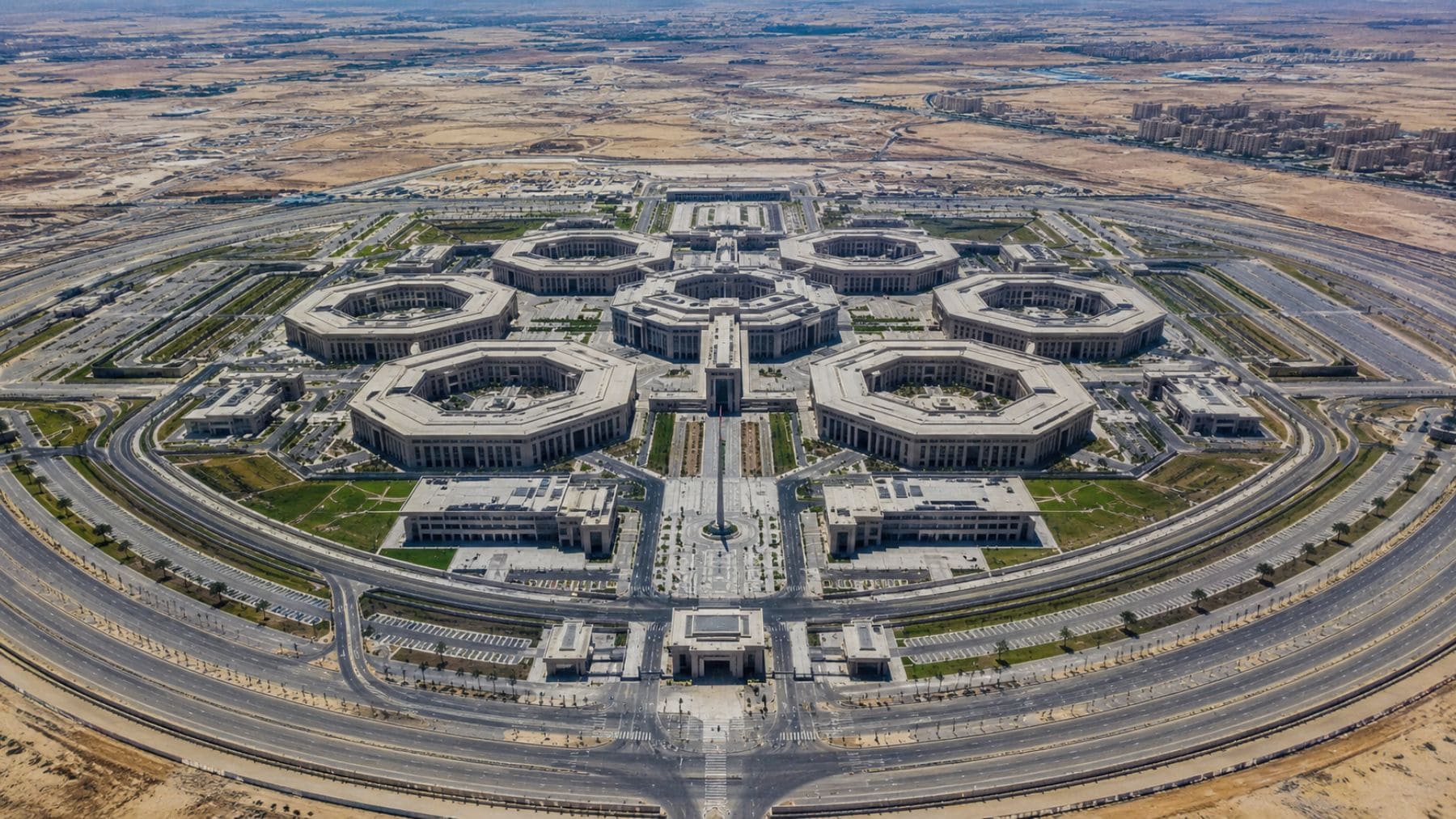 Vista aérea de El Octágono, la nueva sede militar estratégica de Egipto en la Nueva Capital, cerca de El Cairo.