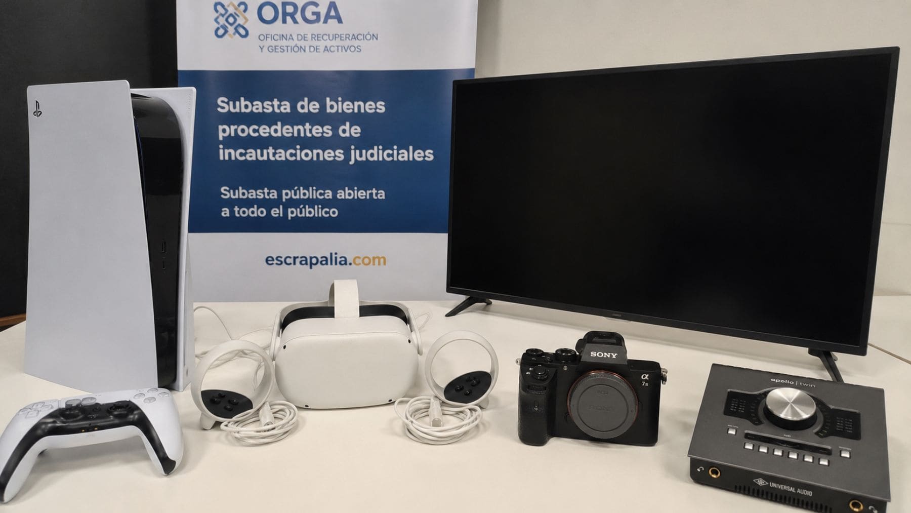 PlayStation 5, Meta Quest 2, Smart TV y cámara Sony en una subasta pública de tecnología organizada por Escrapalia y la ORGA.