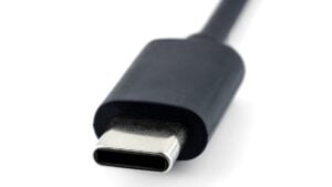 Expertos coinciden y desmontan por fin el mito del USB-C: conectarlo al revés no da el mismo resultado porque internamente no es igual por ambas caras